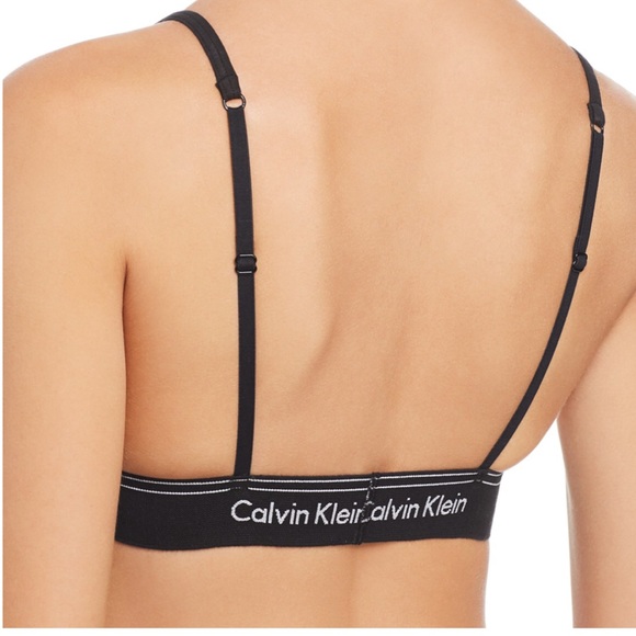 Calvin Klein Heritage Triangle Bra & Panties Set - Picture 6 of 8